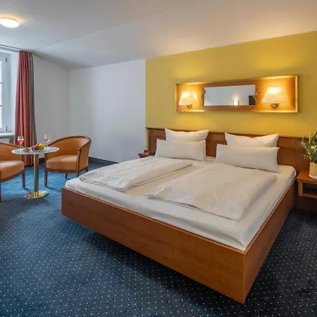 מלון Altstadthotel Der Patrizier