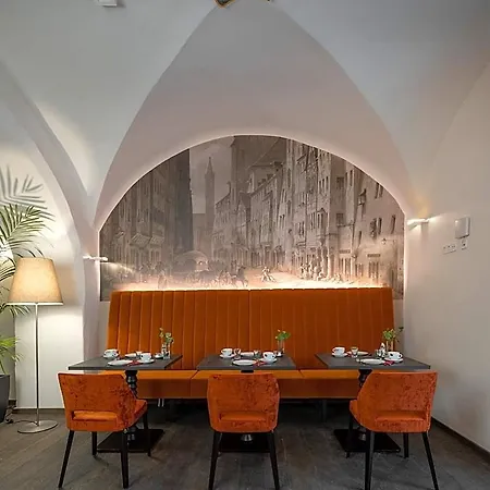 Altstadthotel Der Patrizier 4*