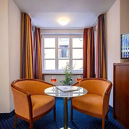 מלון Altstadthotel Der Patrizier