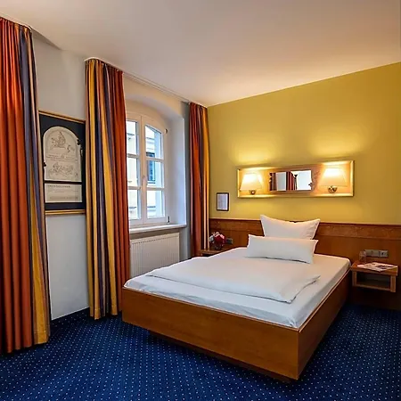 Altstadthotel Der Patrizier 4*