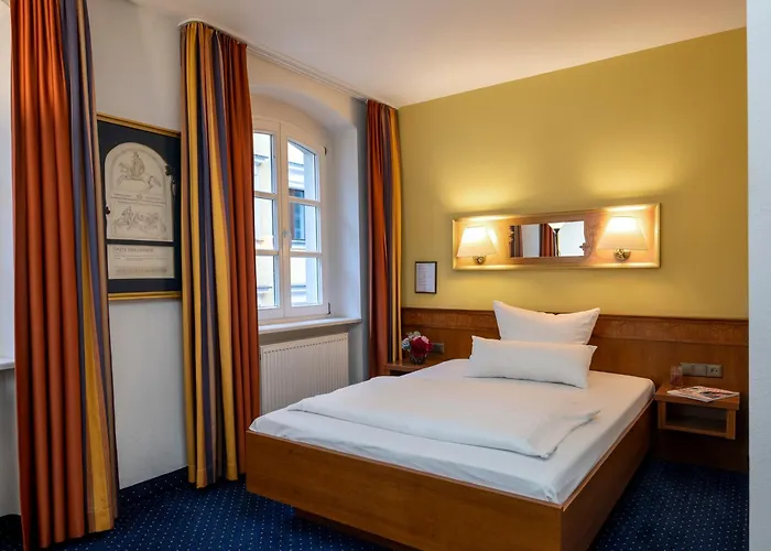 Hotel Altstadthotel Der Patrizier Řezno